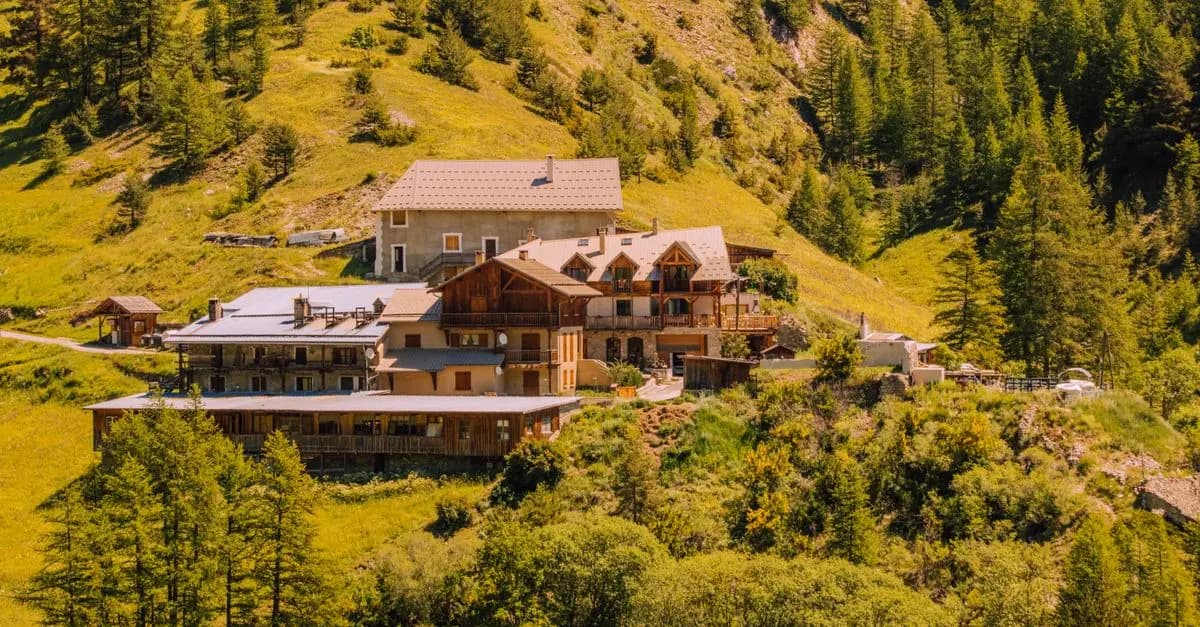 Éco-Destinations Inédites à Découvrir: 10 Joyaux Cachés